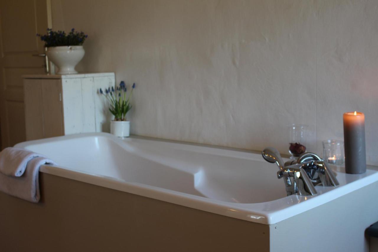 Mas Les Romarins, 10 Min D'Uzes, Piscine Et Grand Jardin Clos, Jeux, Nid De Repos Et Base Pour Activites Dans Le Gard (Adults Only) Экстерьер фото