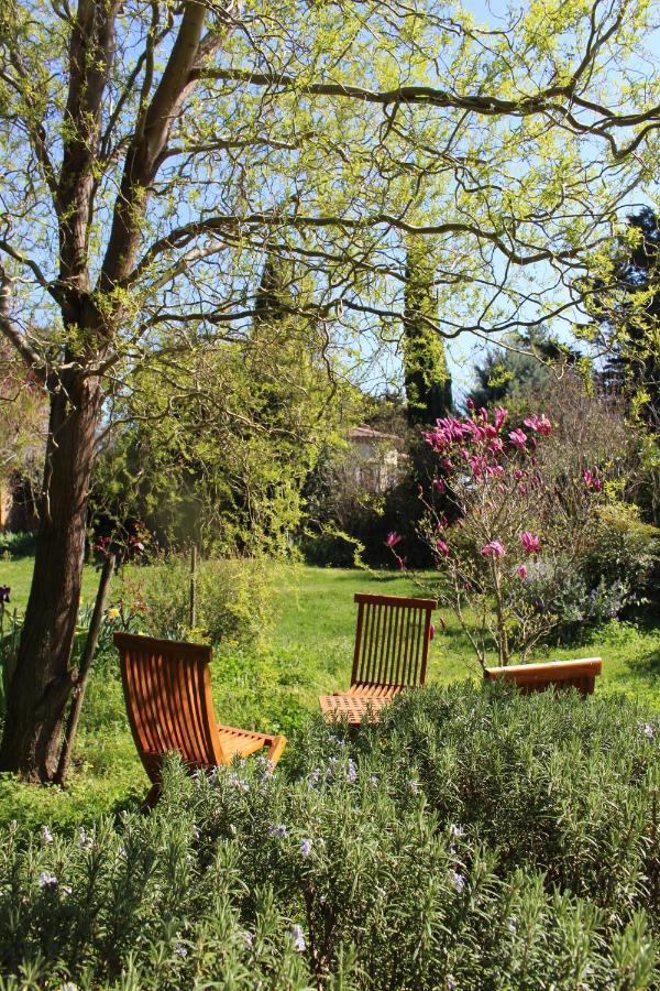 Mas Les Romarins, 10 Min D'Uzes, Piscine Et Grand Jardin Clos, Jeux, Nid De Repos Et Base Pour Activites Dans Le Gard (Adults Only) Экстерьер фото