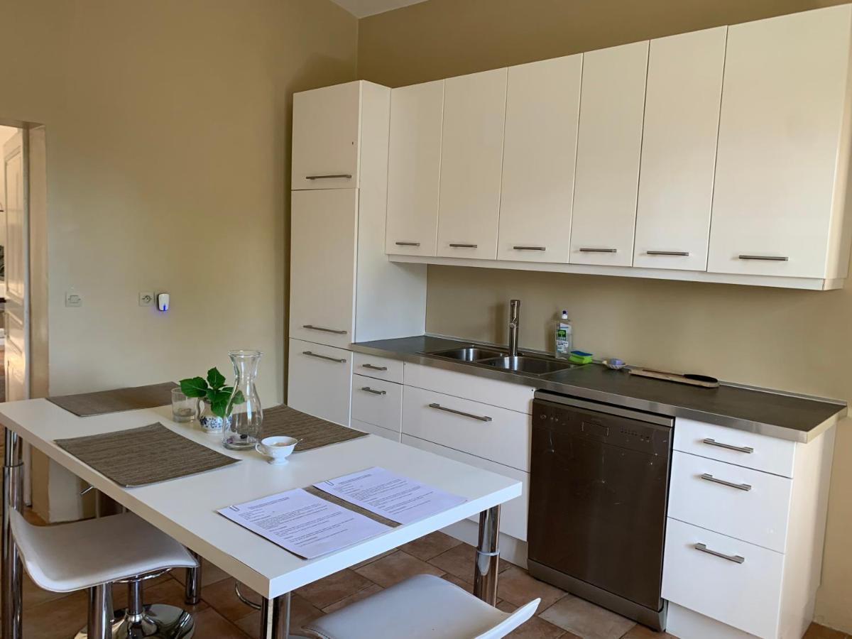 Mas Les Romarins, 10 Min D'Uzes, Piscine Et Grand Jardin Clos, Jeux, Nid De Repos Et Base Pour Activites Dans Le Gard (Adults Only) Экстерьер фото